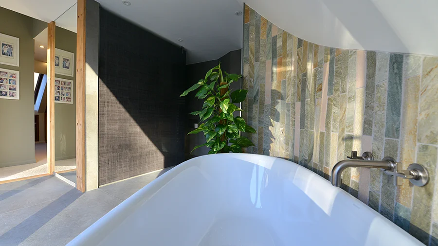 entis-bathroom